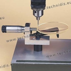 Drilling equipment with micrometric screw